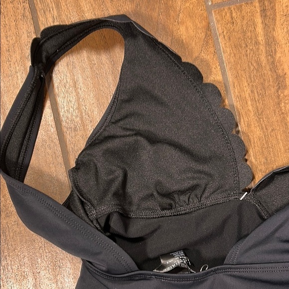 NWT Black Scalloped One-Piece Swimsuit size 2-Accessorize London - Picture 6 of 12